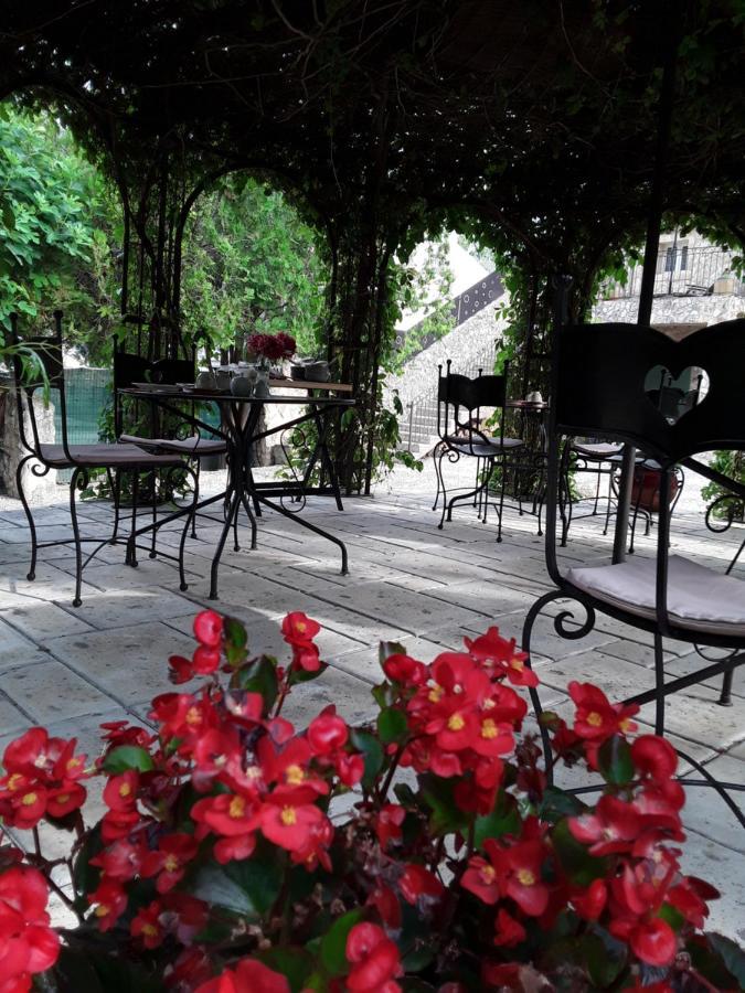 Bed & Breakfast Mas De L'ile Avignon