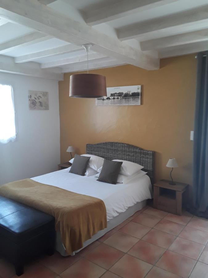 Mas De L'ile Bed & Breakfast Avignon