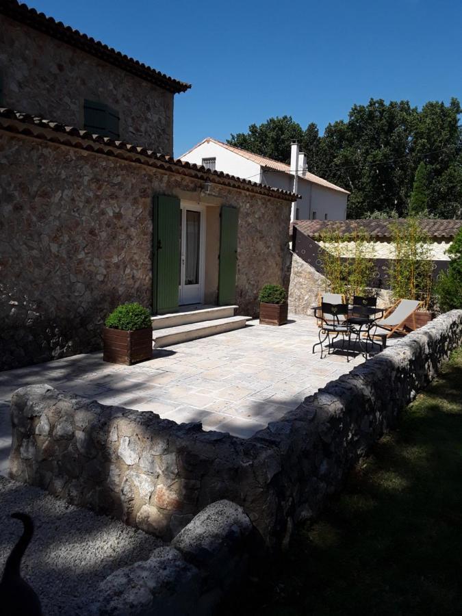 Mas De L'ile Bed & Breakfast 3*